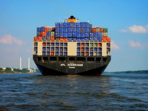 container-ship-640x480-69886743.jpeg