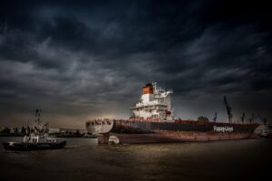 container-ship-640x480-83025644.jpeg