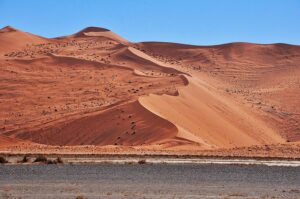 desert-landscape-640x480-12826894.jpeg