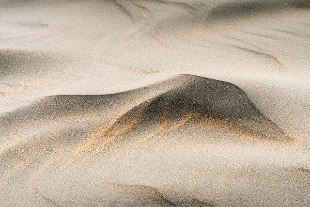 desert-landscape-640x480-6144291.jpeg