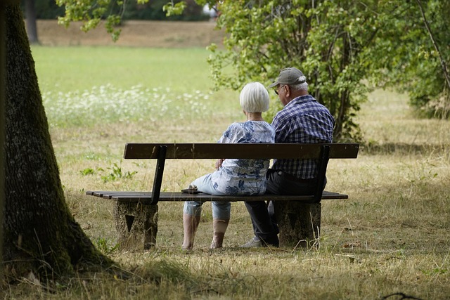 elderly-person-640x480-51214108.jpeg