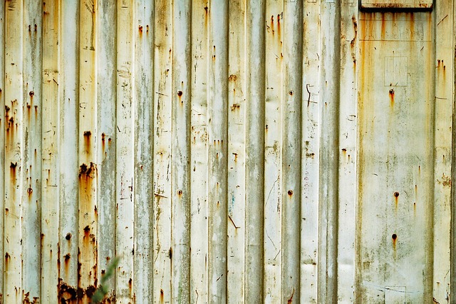 shipping-container-640x480-68622616.jpeg