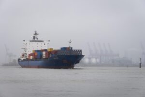 Large Shipping Container Sizes: Applications & Special Permit Requirements