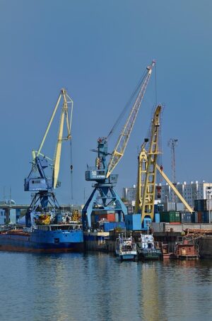 Unlocking Shipping Container Cost: Strategies for Nearly New Condition