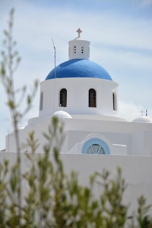 blue-640x480-18417639.jpeg
