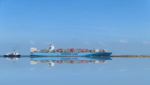 cargo-ship-640x480-22436242.jpeg