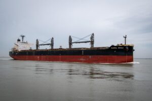 cargo-ship-640x480-35245537.jpeg