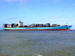 cargo-ship-640x480-99205314.jpeg