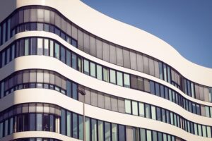 commercial-building-640x480-63476016.jpeg