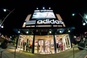 commercial-buildings-640x480-17785483.jpeg
