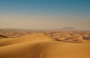desert-landscape-640x480-36217670.jpeg