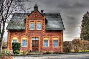 house-640x480-72411880.jpeg