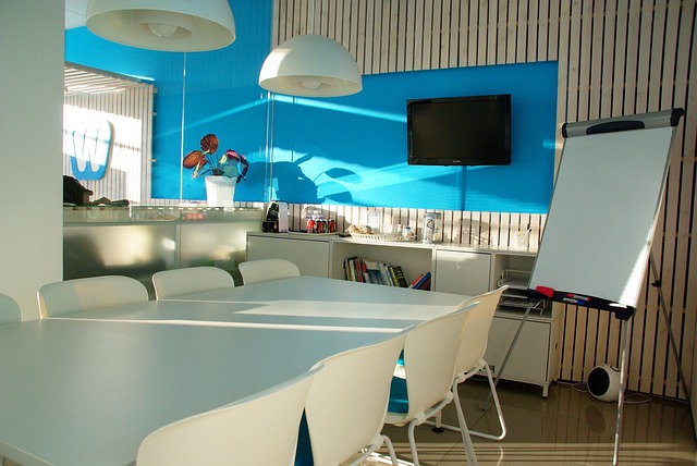 office-640x480-68750675.jpeg