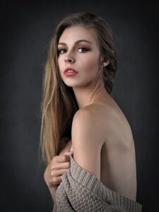 portrait-640x480-66545585.jpeg