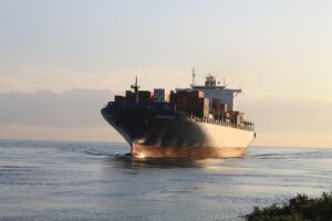shipping-container-640x480-53574123.jpeg