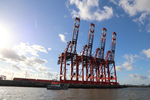 shipping-industry-640x480-71543196.jpeg