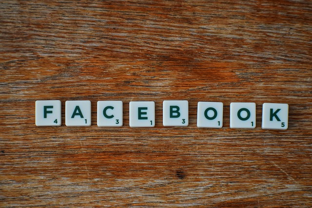 social-media-640x480-48261417.jpeg