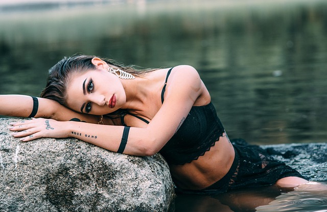 woman-640x480-53671896.jpeg