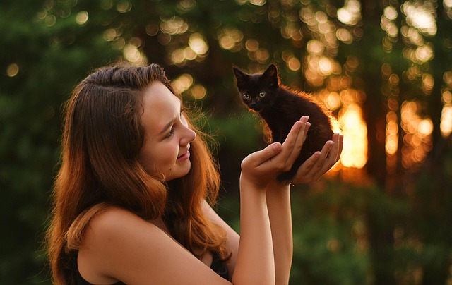 woman-640x480-73183998.jpeg