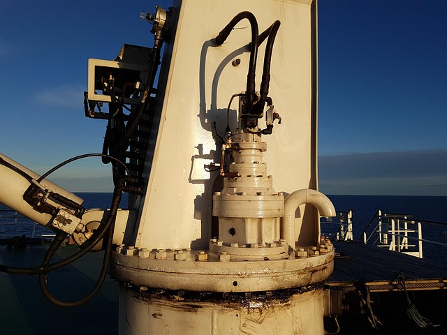 cargo-ship-640x480-24814378.jpeg