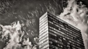 commercial-building-640x480-24289568.jpeg