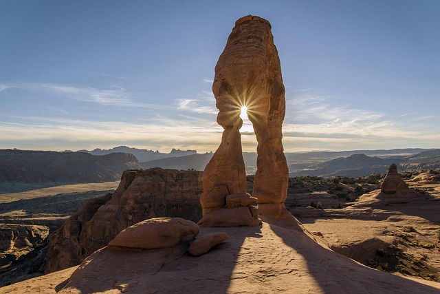 desert-landscape-640x480-77163421.jpeg