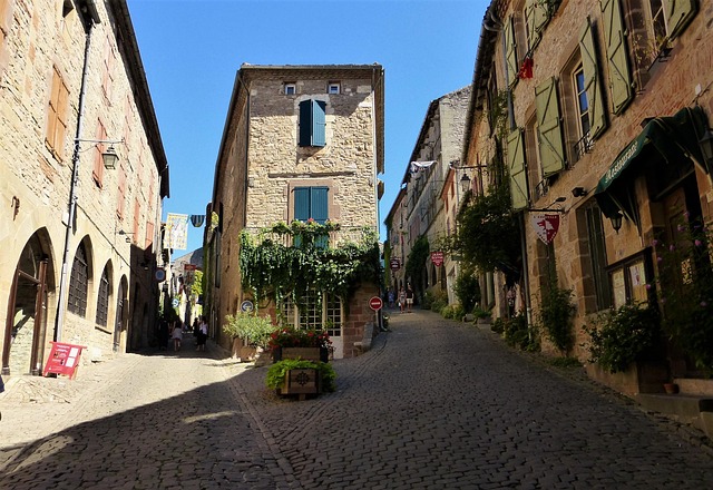 house-640x480-96946488.jpeg