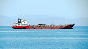 shipping-industry-640x480-65522082.jpeg
