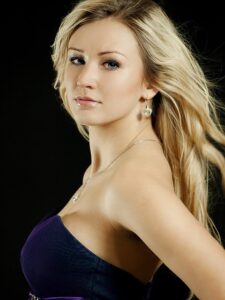 woman-640x480-55395481.jpeg