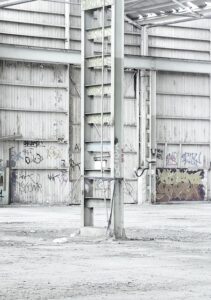 commercial-building-640x480-70358825.jpeg