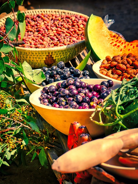 local-food-640x480-35580514.jpeg