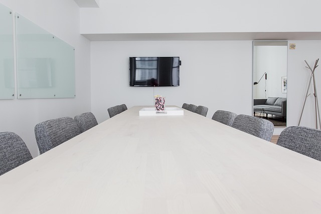 office-640x480-96619862.jpeg